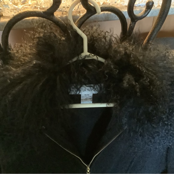 Victoria Harbour Jacket with Removeable Fur Collar -Size Medium - Picture 2 of 3